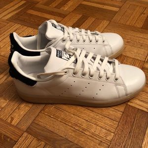 White Adidas Stan Smith size 9